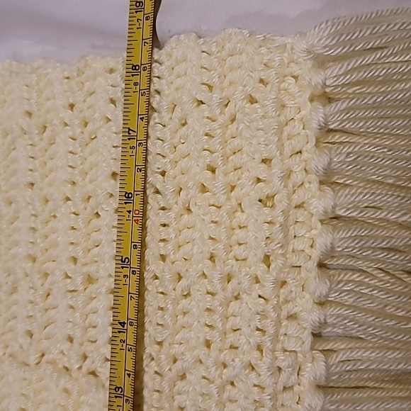 Handmade wrap scarf crocheted pale yellow super soft yarn pockets fringe - Picture 3 of 5
